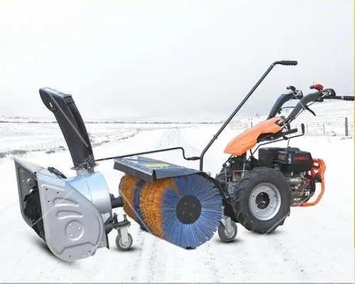 手扶式扫雪机械操作注意事项2(图1)